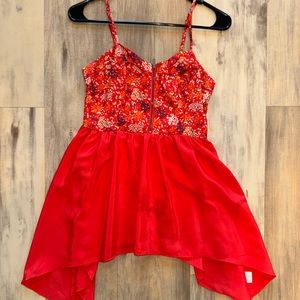 LIKE NEW Xhileration long flowy top size medium with real zipper, floral design